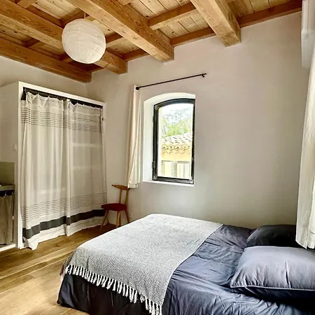 Villa Uzes Mazet Classe Tres Jolie Vue Commerces A Pieds *