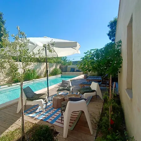 Uzes Mazet Classe Tres Jolie Vue Commerces A Pieds Montaren-et-Saint-Mediers